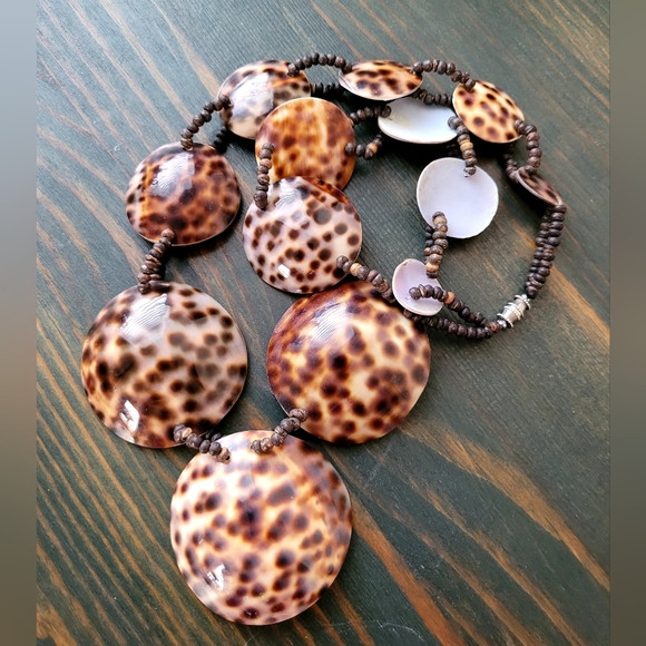 Natural Tiger Cowrie Shell discs, Coconut shell 20" necklace, Beach Jewelry - Picture 2 of 4